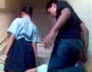 Binuka saka itinutok at biglang inulos ng mabilis!